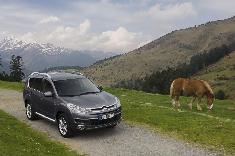  Citroen C-Crosser 2008 года  (фото 95 из 144)